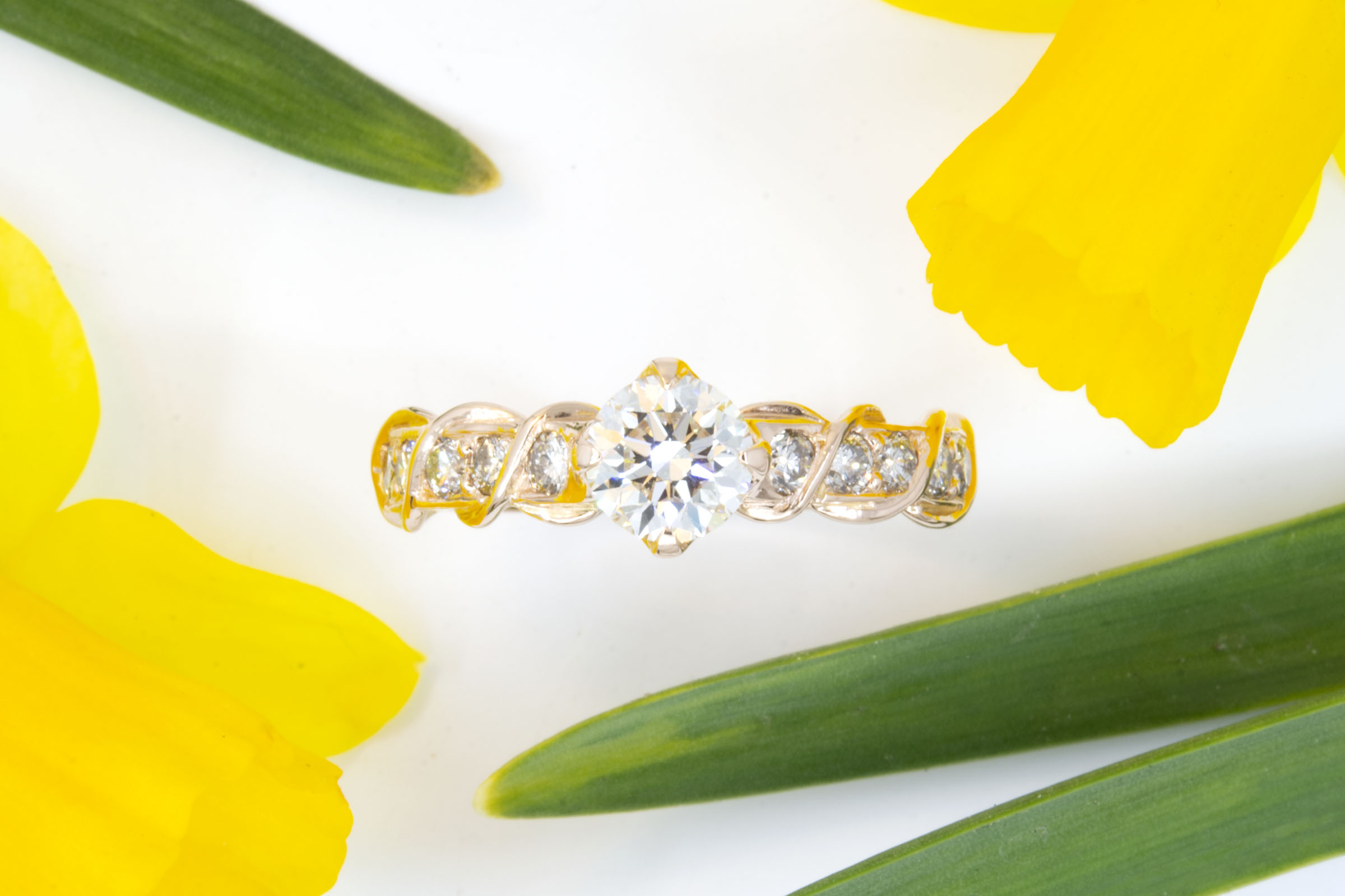 5 Unique Custom Diamond Engagement Rings