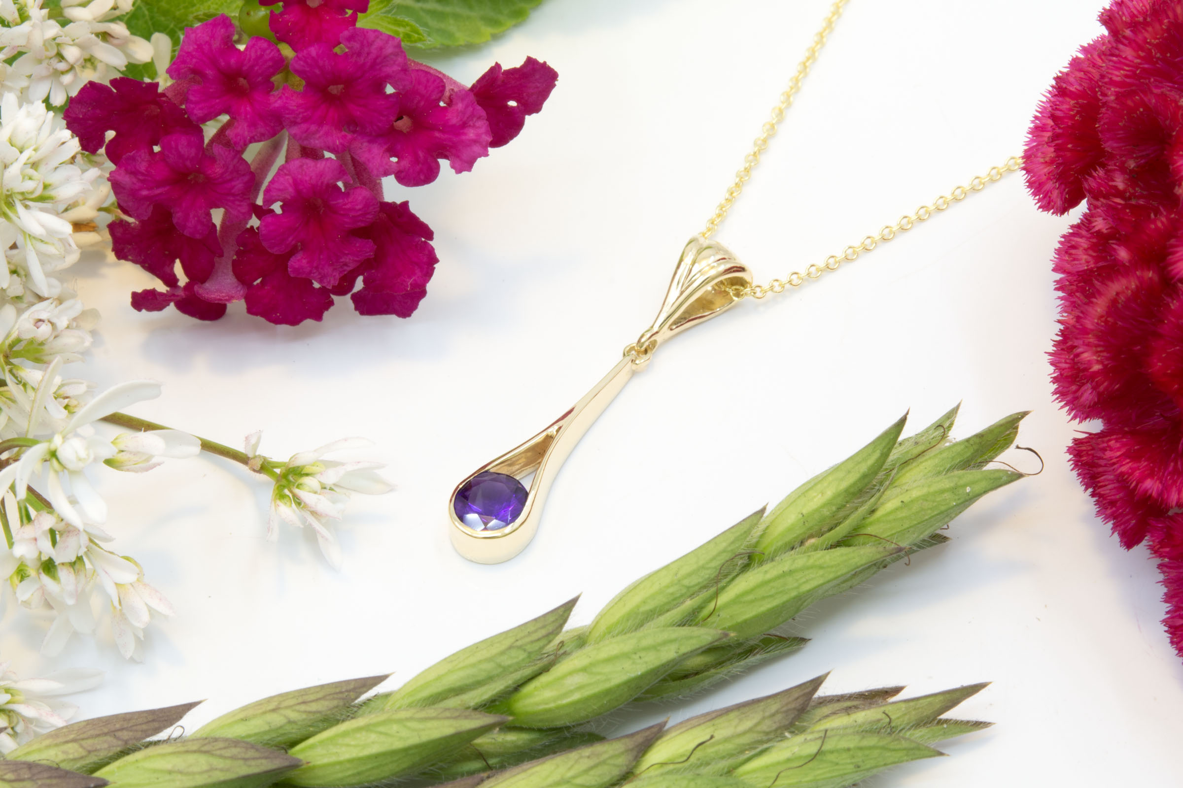 Amethyst Pendant in 18K Gold