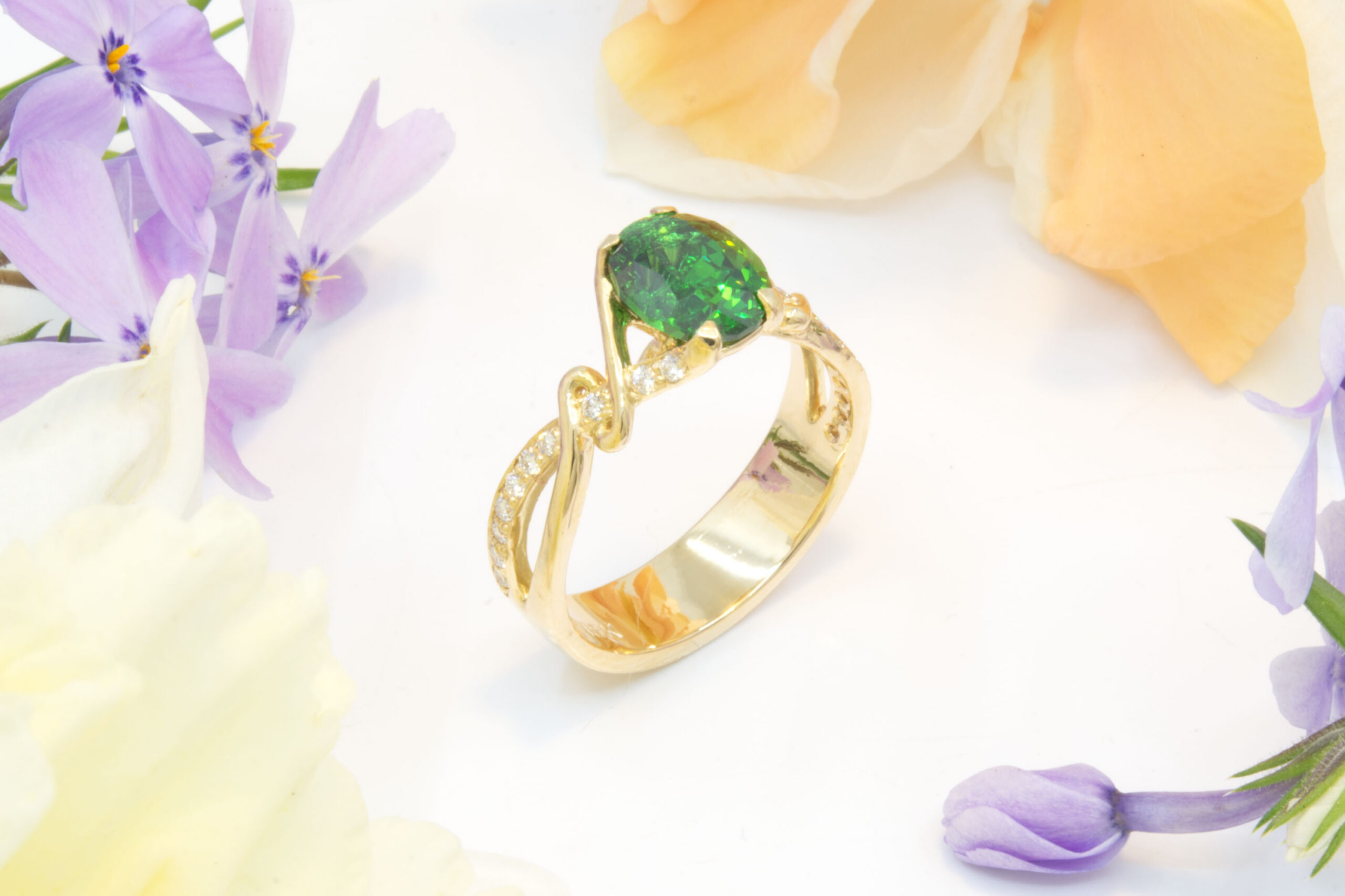 3.17ct Tsavorite Garnet Ring with Diamonds