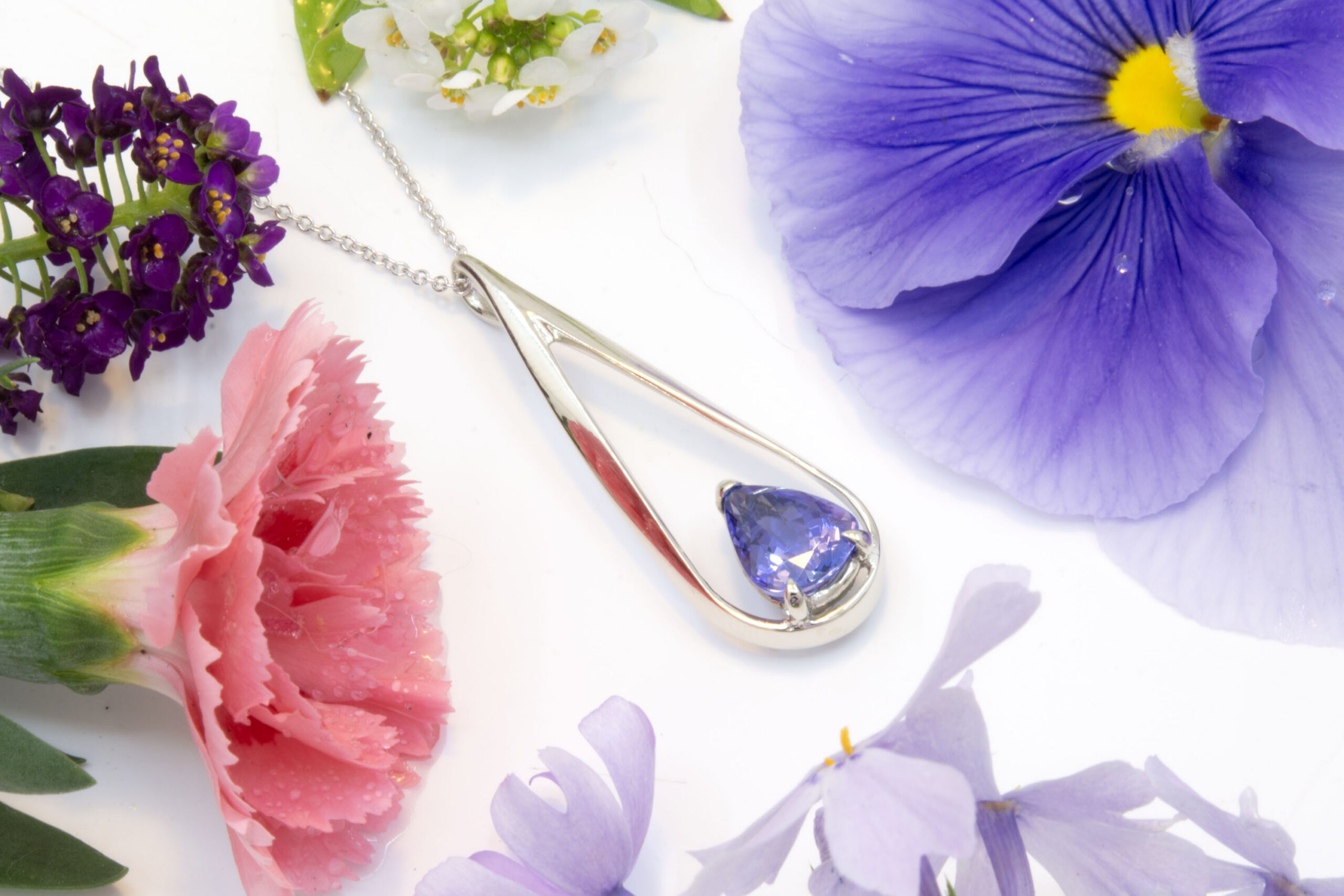 Tanzanite Pendant in White Gold