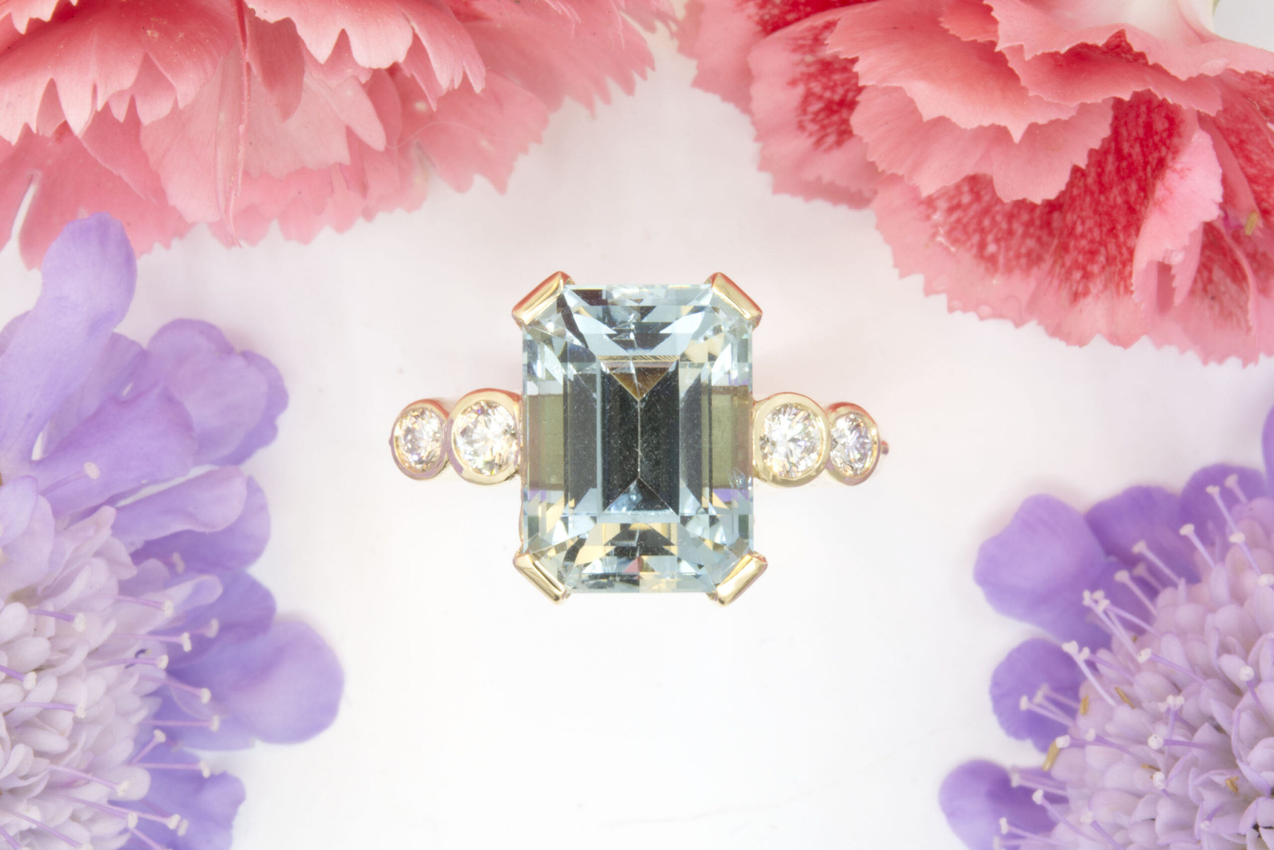 5.35ct Aquamarine Ring with Diamonds - Image 5