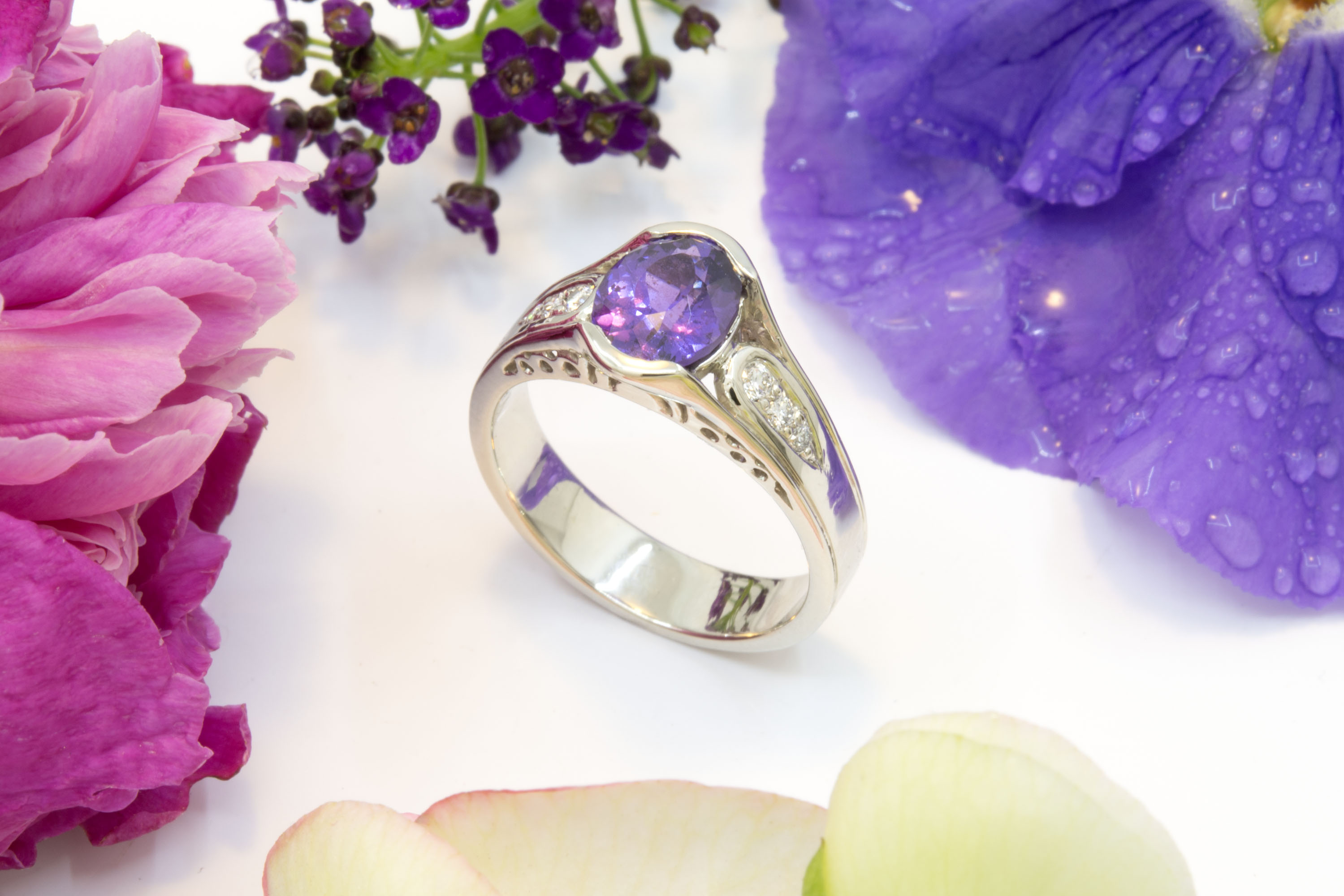 1.63ct Purple Sapphire Ring - Image 3