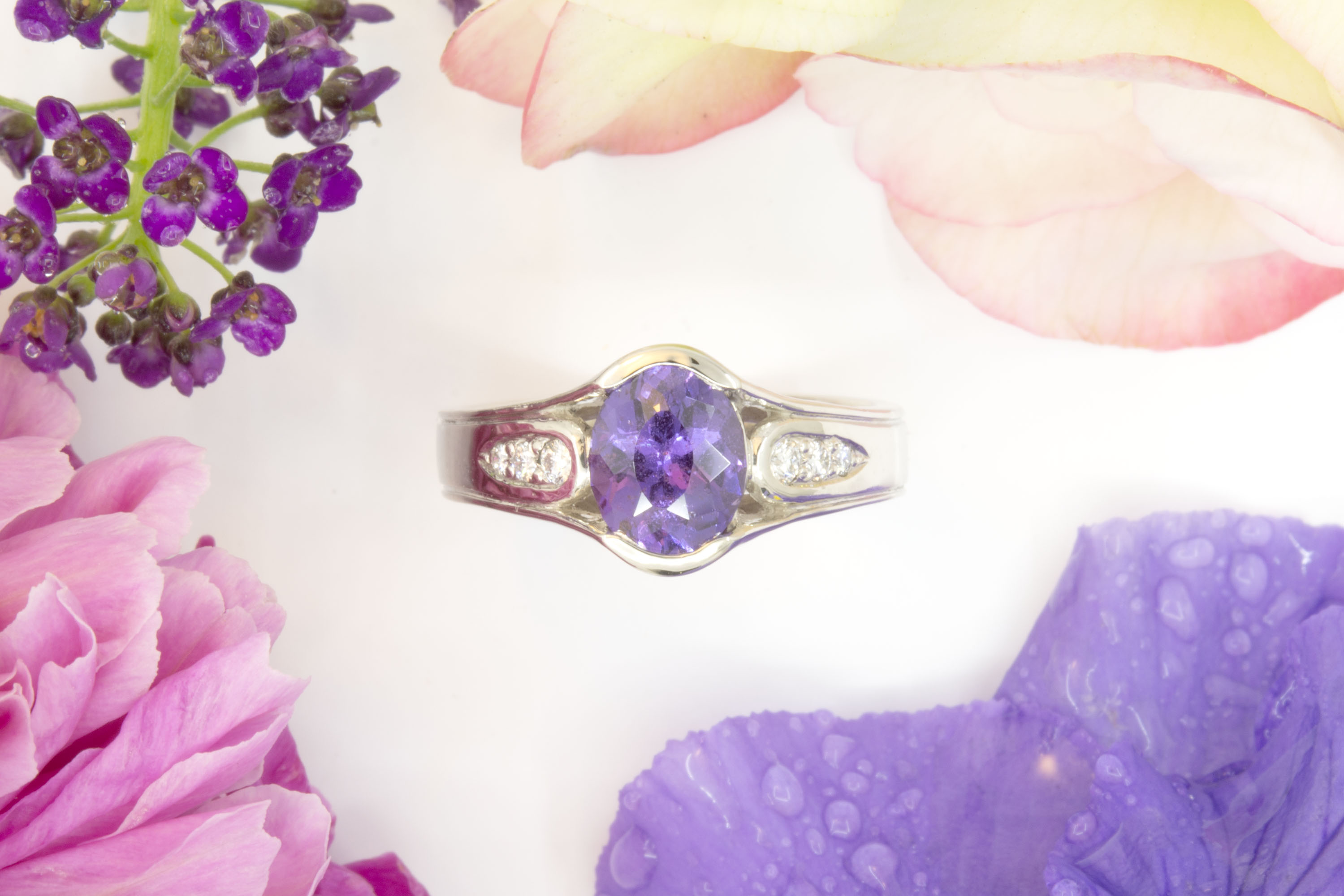 1.63ct Purple Sapphire Ring - Image 2