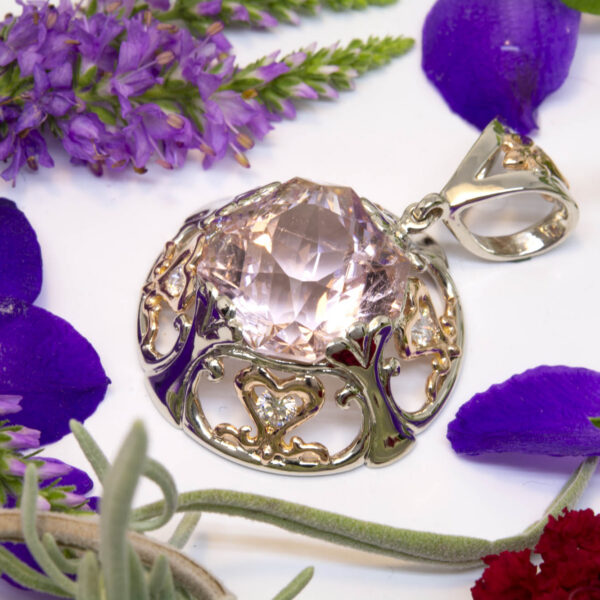 Morganite Pendant in 18K Gold with Diamonds