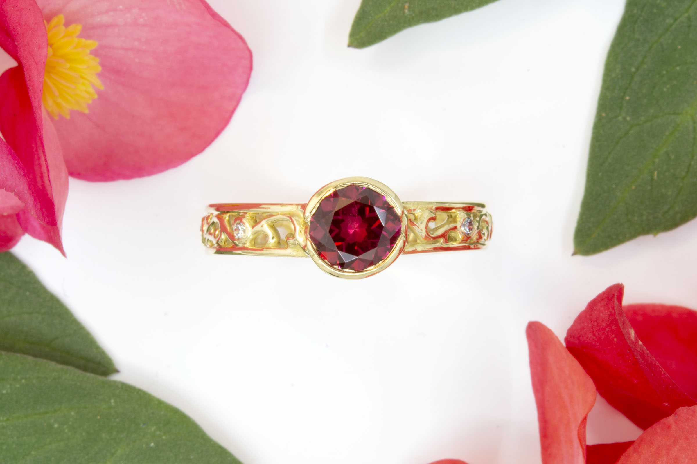 0.85ct Ruby in Open Filigree Ring - Image 2