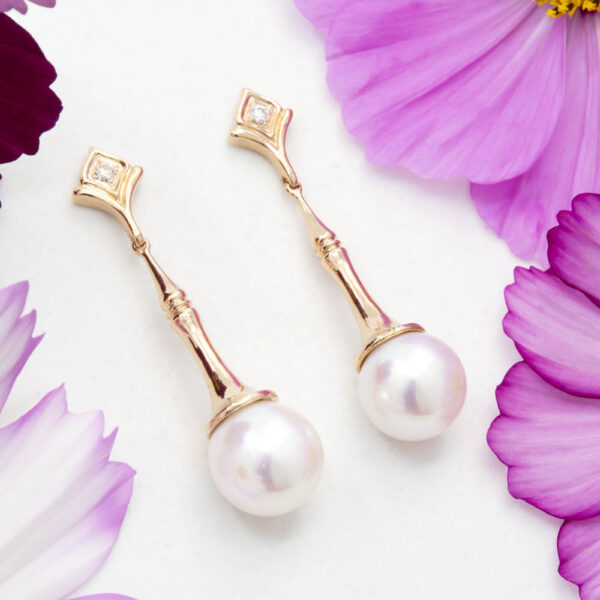 Turned Design Pearl Earrings in 18K Rose Gold
