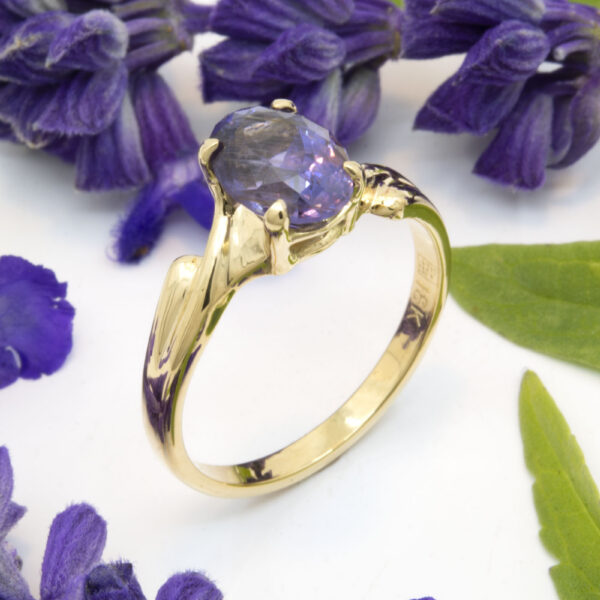 Purple Sapphire Ring in 18K Gold