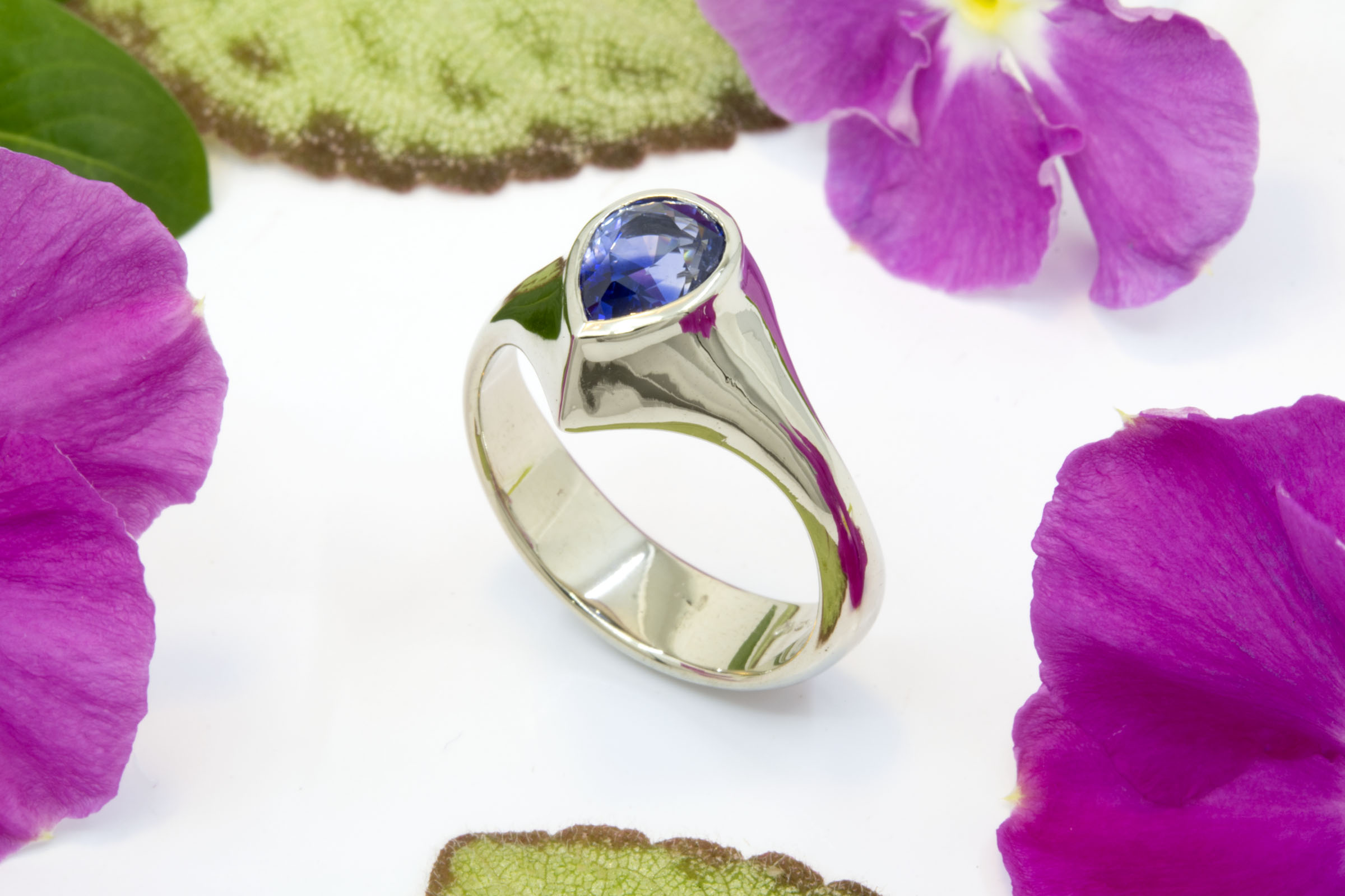1.54ct Pear-Shape Sapphire Ring in 18K White Gold