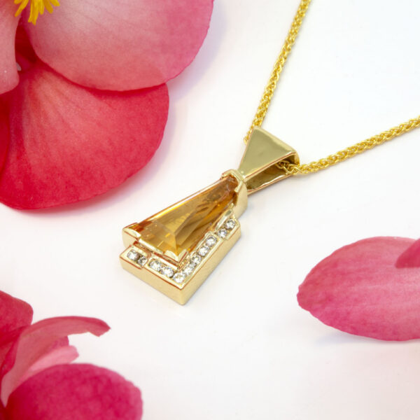 Topaz Pendant with Diamonds in 18K Gold