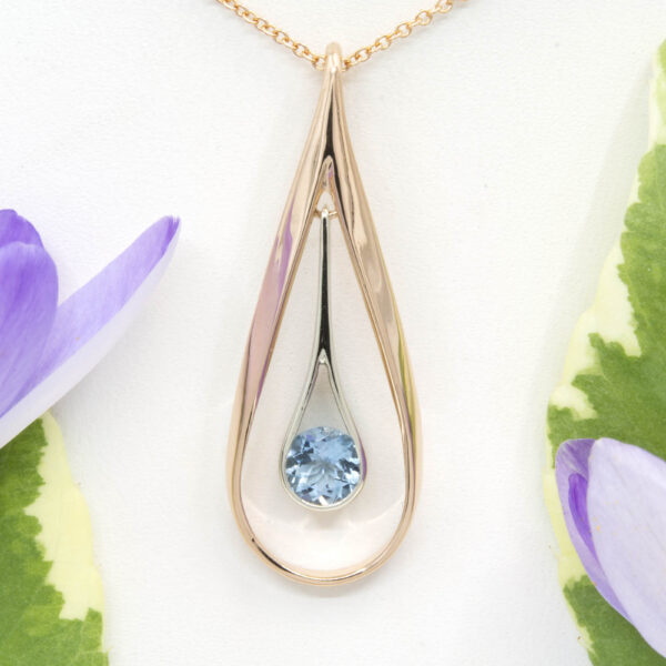 Aquamarine Double Loop Pendant in 18K Gold
