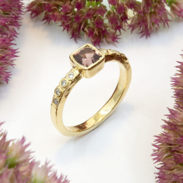0.96ct Peach Sapphire Ring with Diamonds