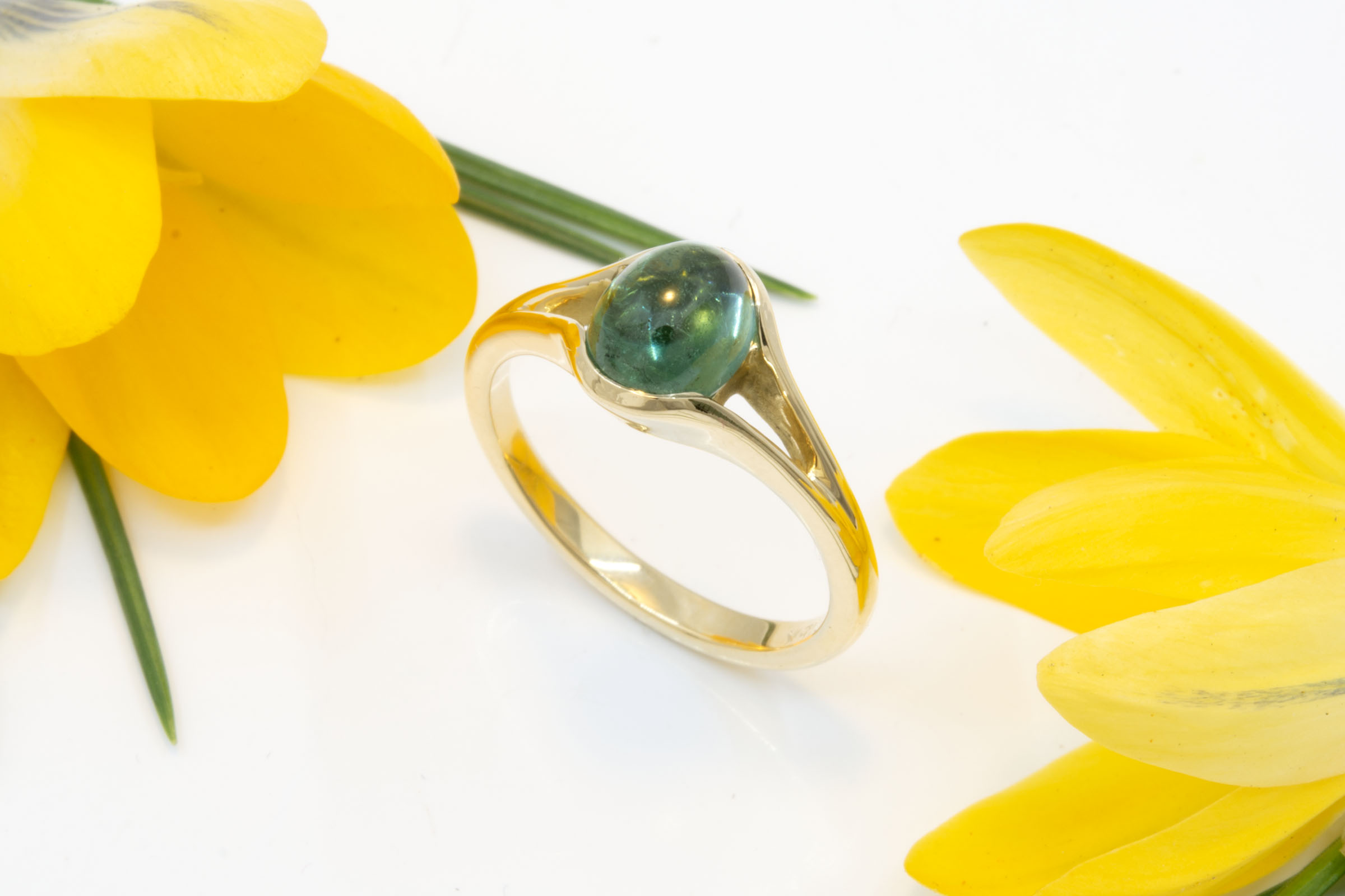 Blue Green Tourmaline Cabochon Ring - Image 3