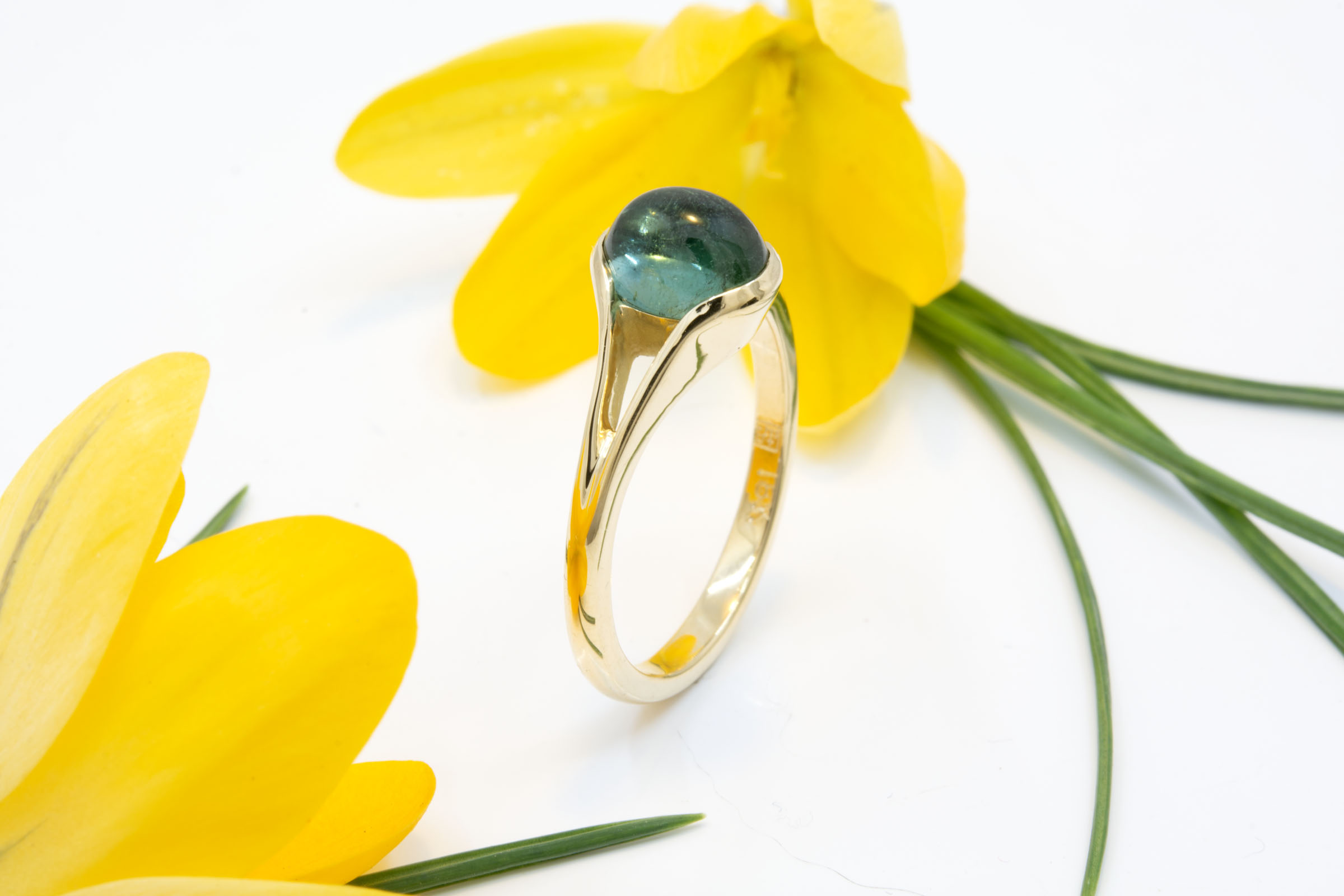 Blue Green Tourmaline Cabochon Ring - Image 5