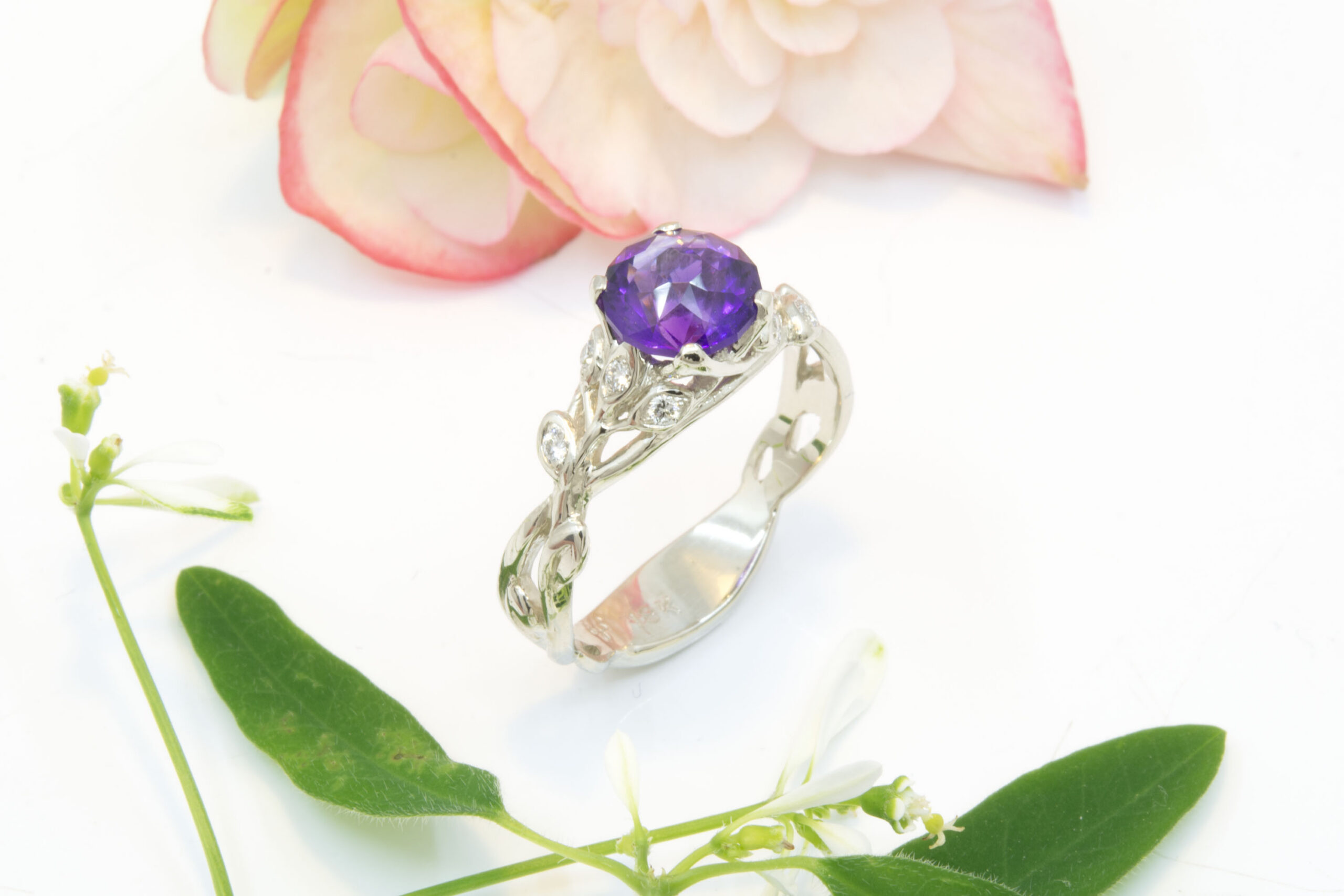 1.41ct Jubilant Crown Amethyst Ring - Image 4