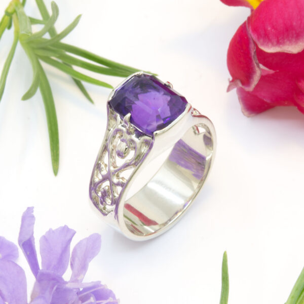2.92ct Amethyst Cushion Ring in White Gold