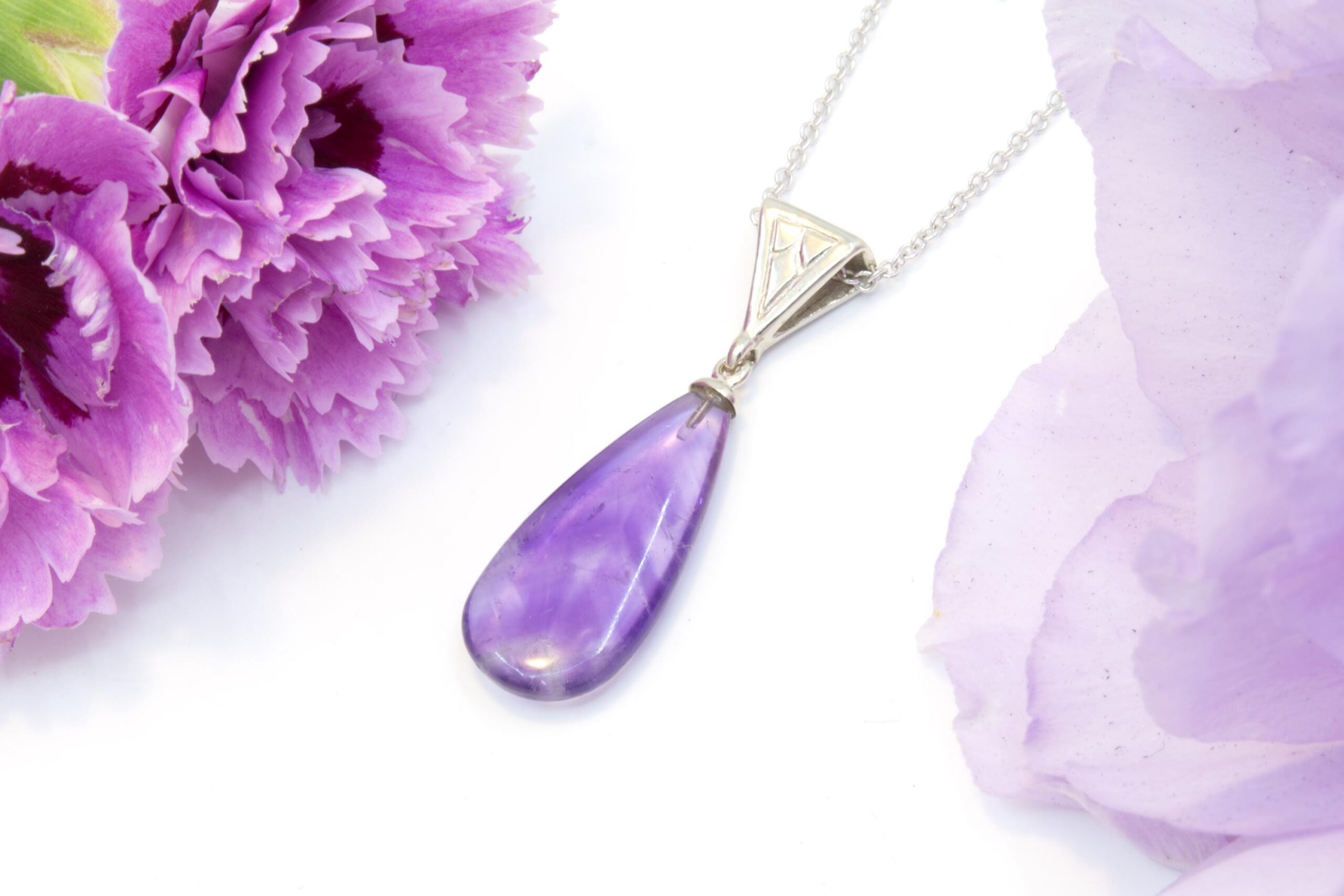 3ct Amethyst Cabochon Pendant - Image 3